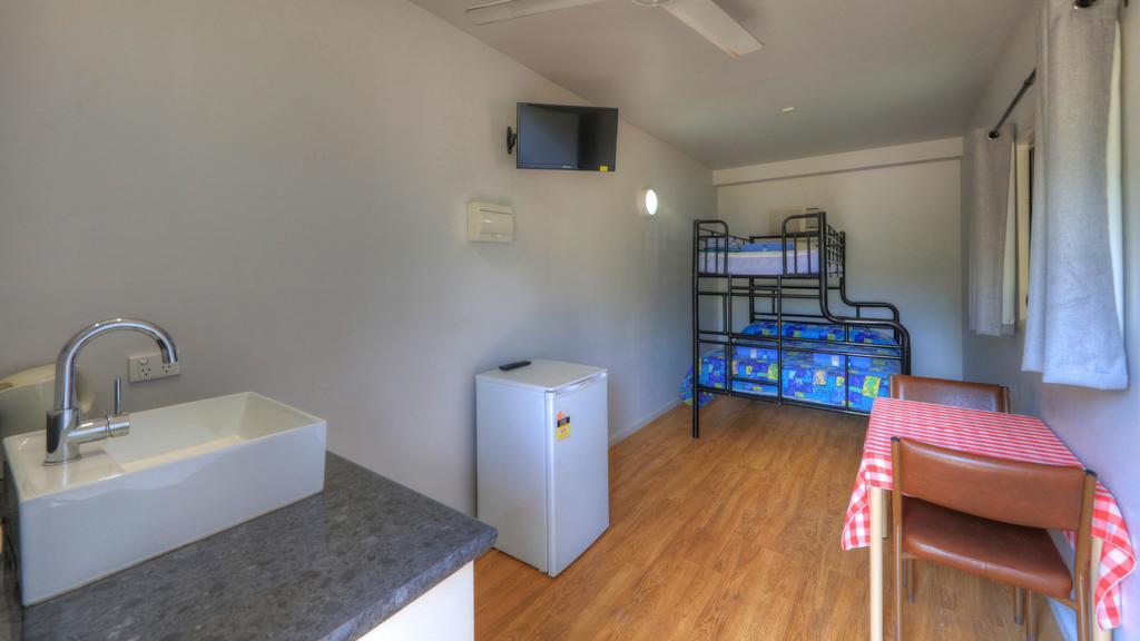Batchelor Holiday Park 3*